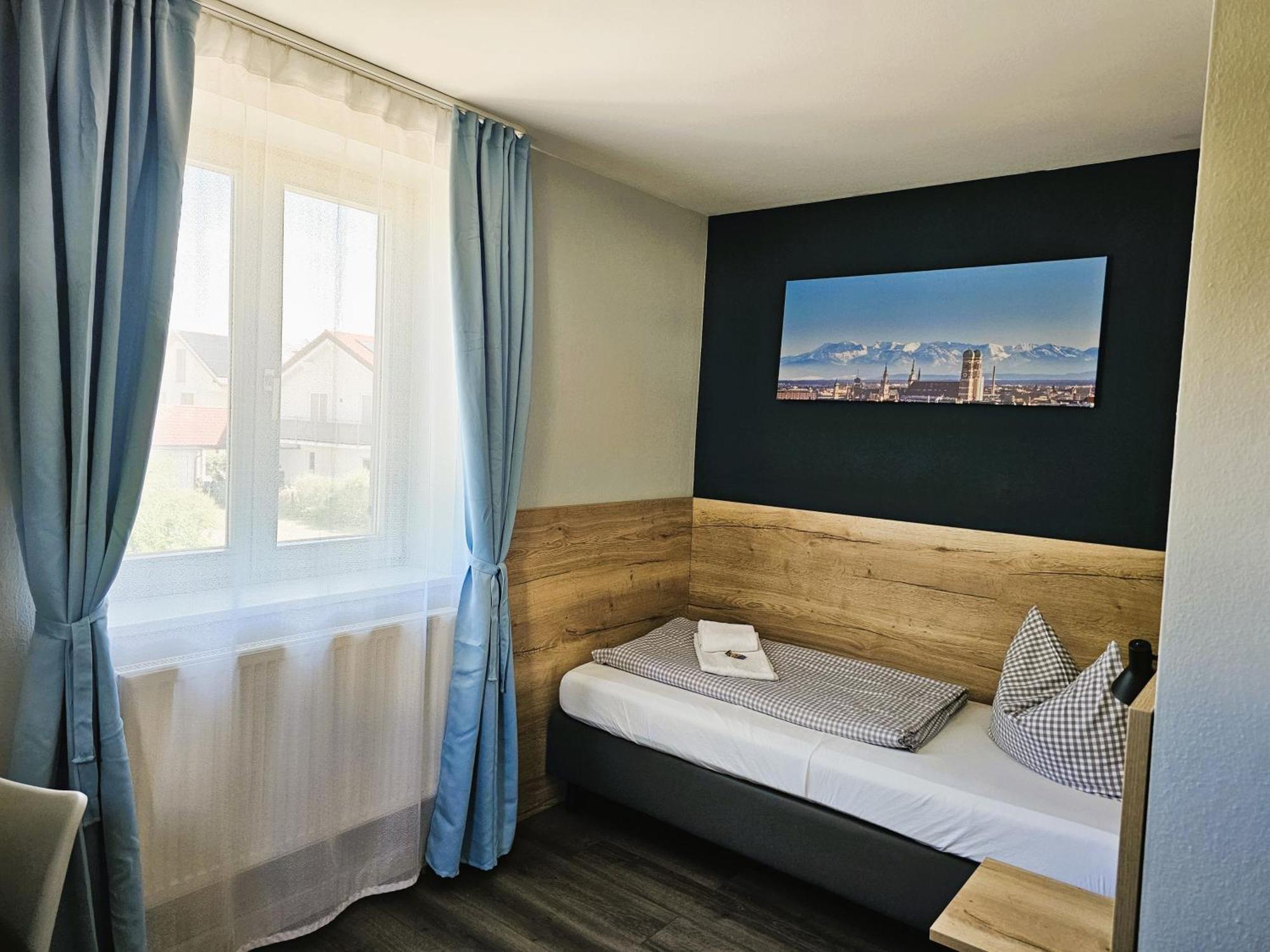 Novitel Pension Pliening - Muenchen Messe Dış mekan fotoğraf