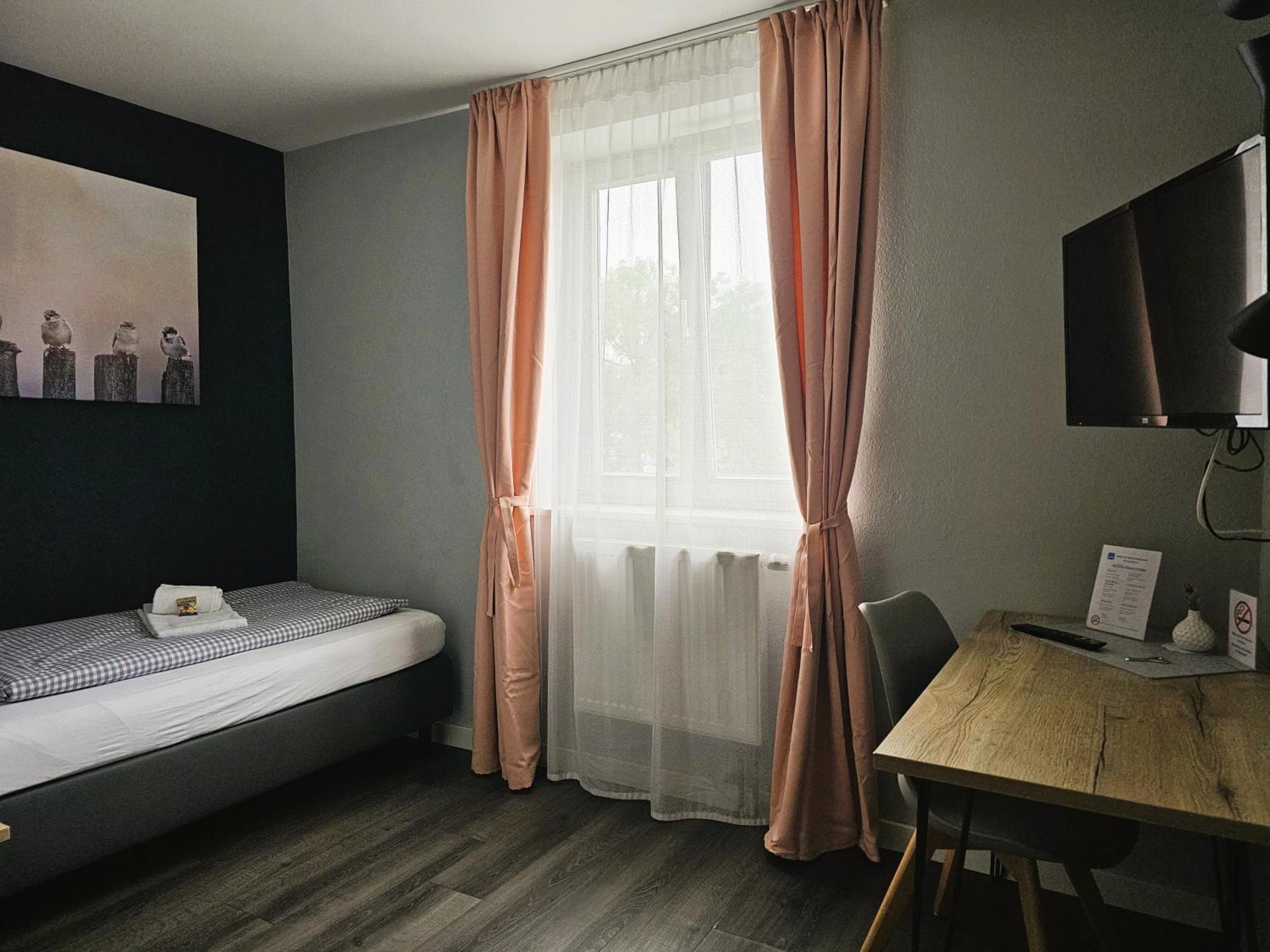 Novitel Pension Pliening - Muenchen Messe Dış mekan fotoğraf