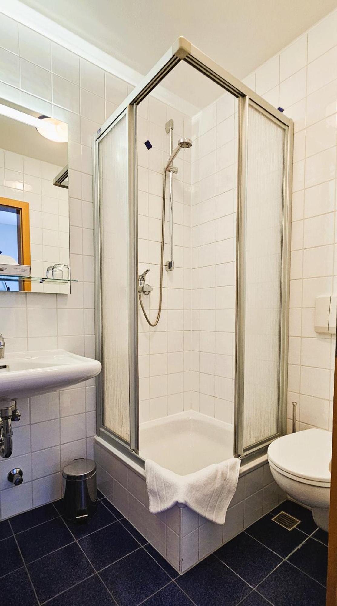 Novitel Pension Pliening - Muenchen Messe Dış mekan fotoğraf